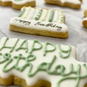 12 Biscuits anniversaire en glace royale